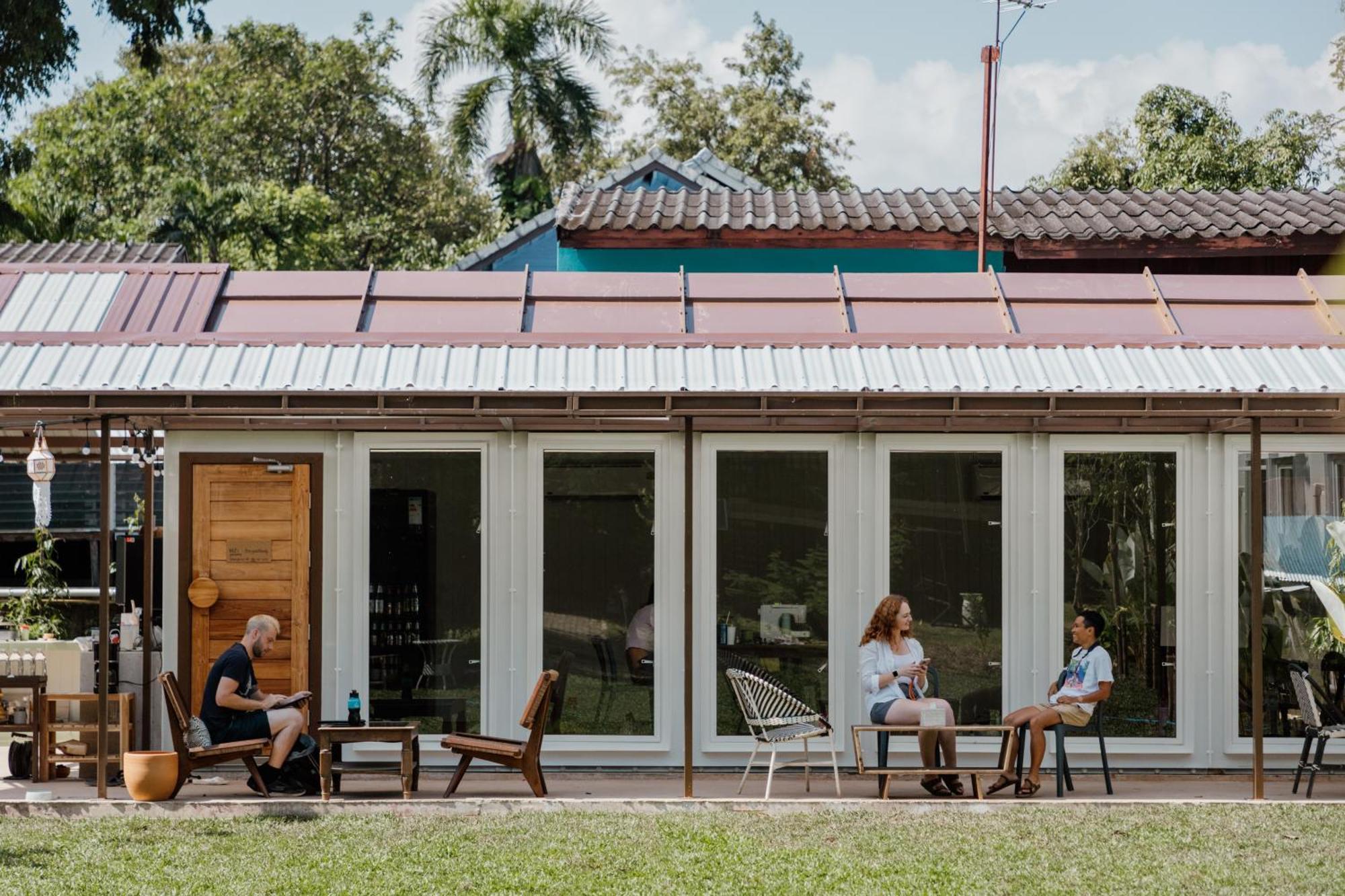 The Yard Hostel Chiang Mai Exterior foto